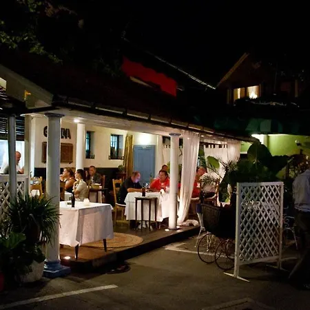 Sporn ホテル Radomlje